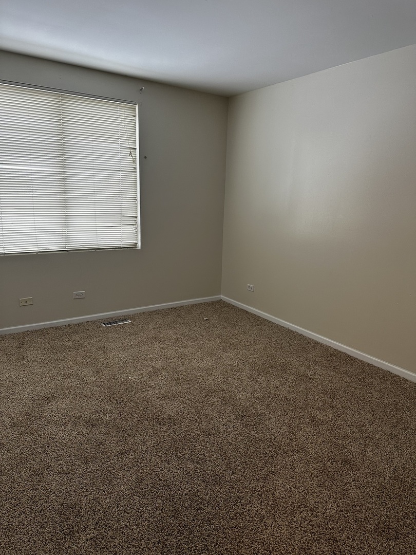 1121 Symphony Drive, Aurora, IL 60504