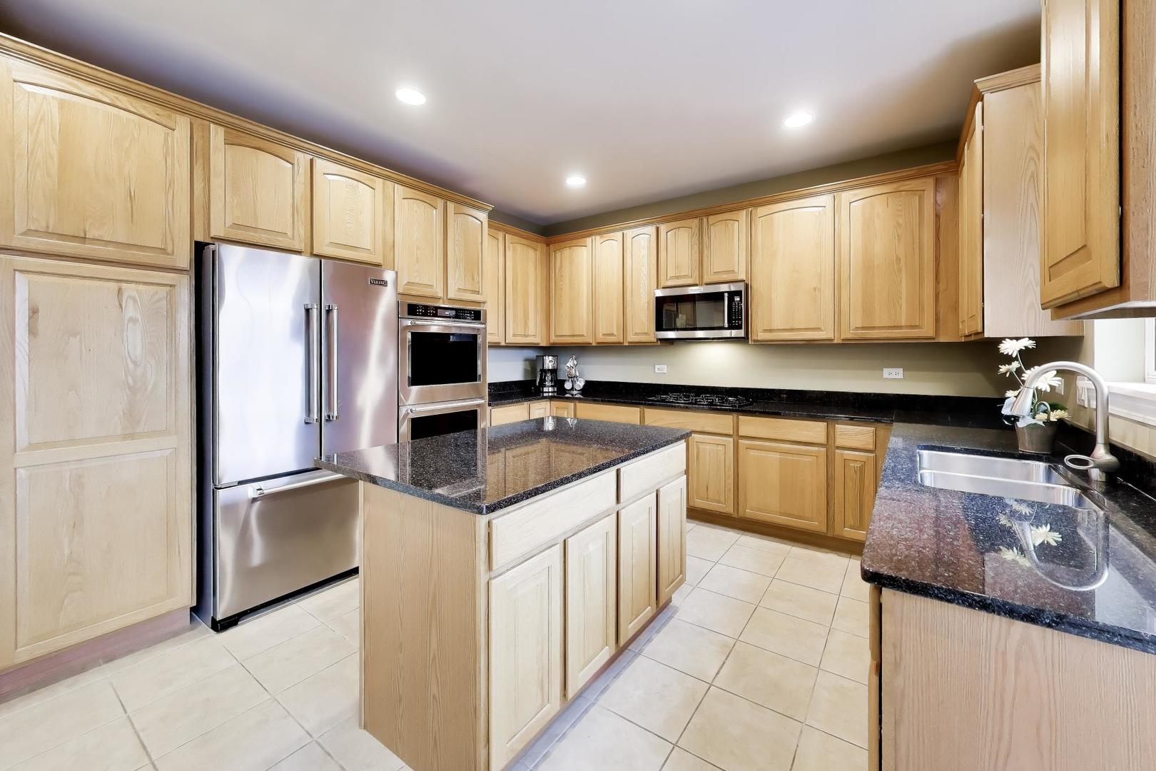 2258 Clearbrook Court, Wauconda, IL 60084