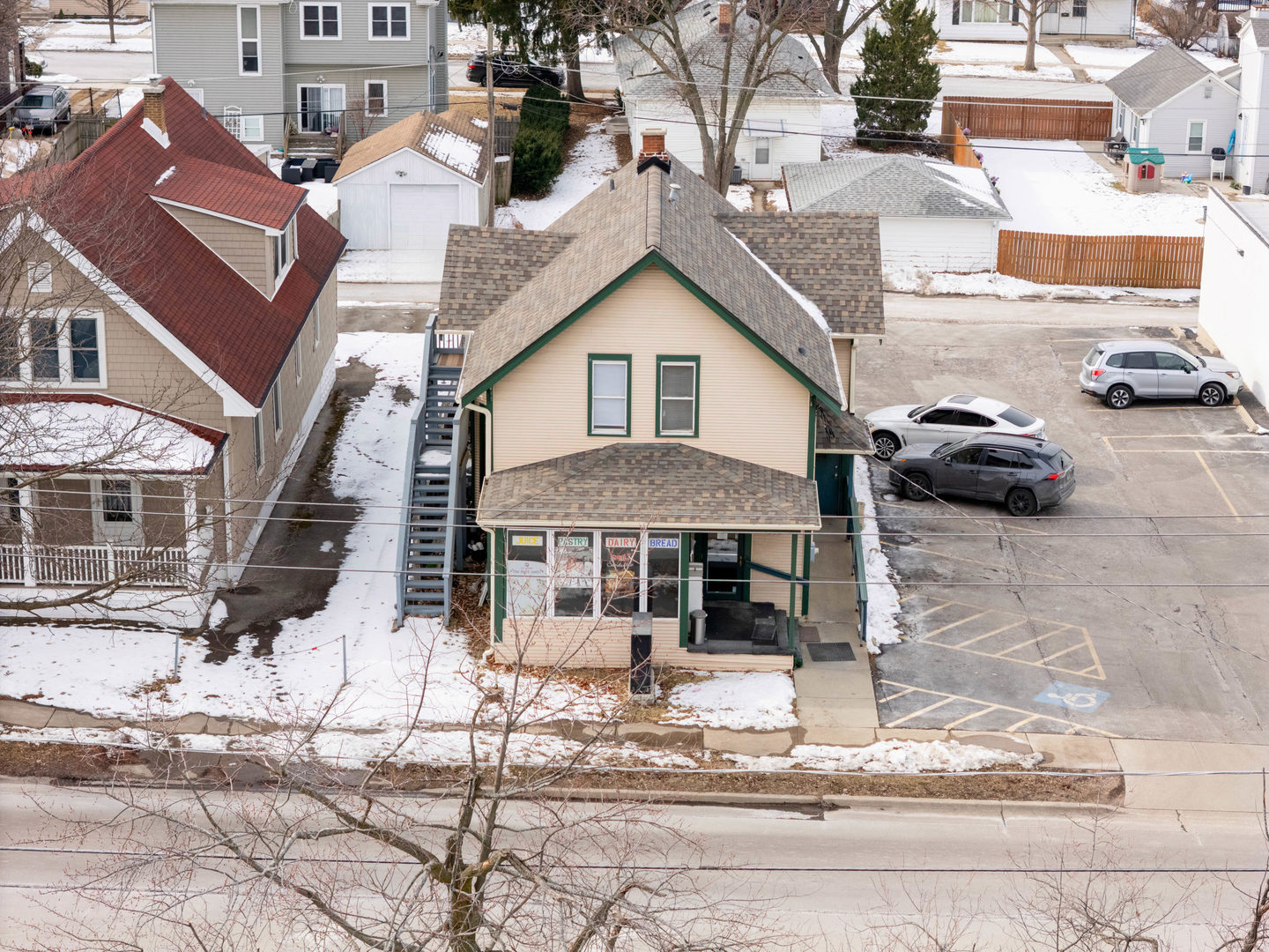 818 State Street, Lemont, IL 60439