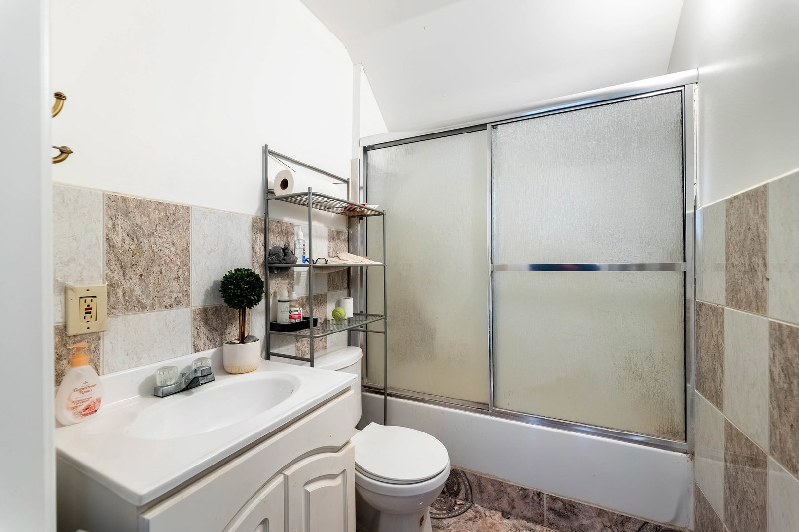 818 State Street, Lemont, IL 60439