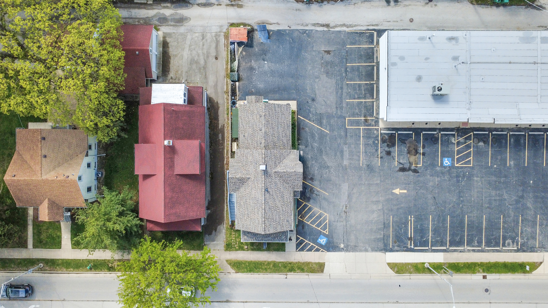 818 State Street, Lemont, IL 60439