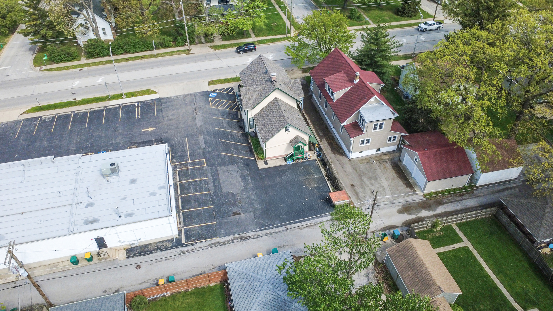818 State Street, Lemont, IL 60439