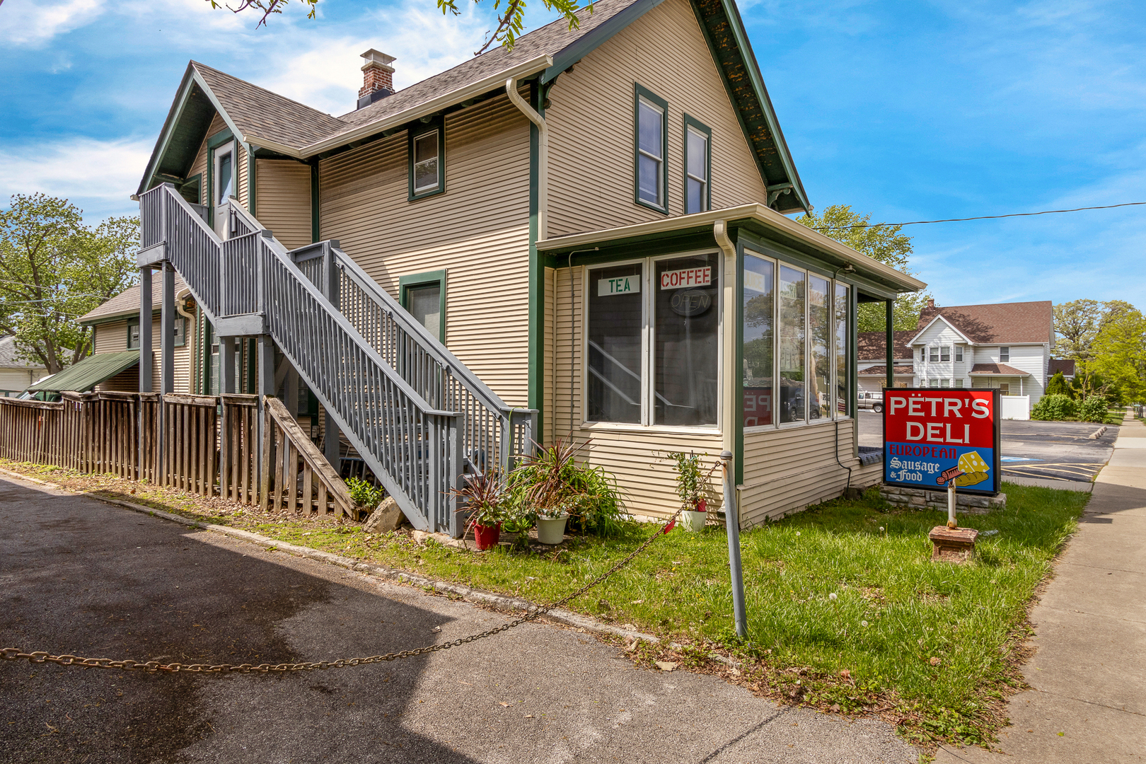 818 State Street, Lemont, IL 60439