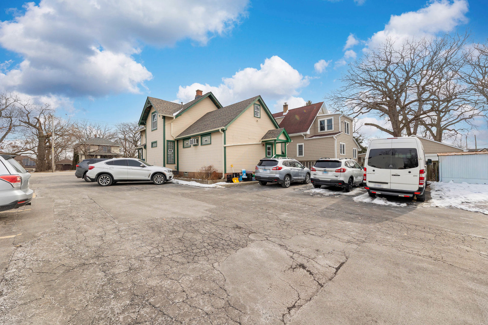 818 State Street, Lemont, IL 60439