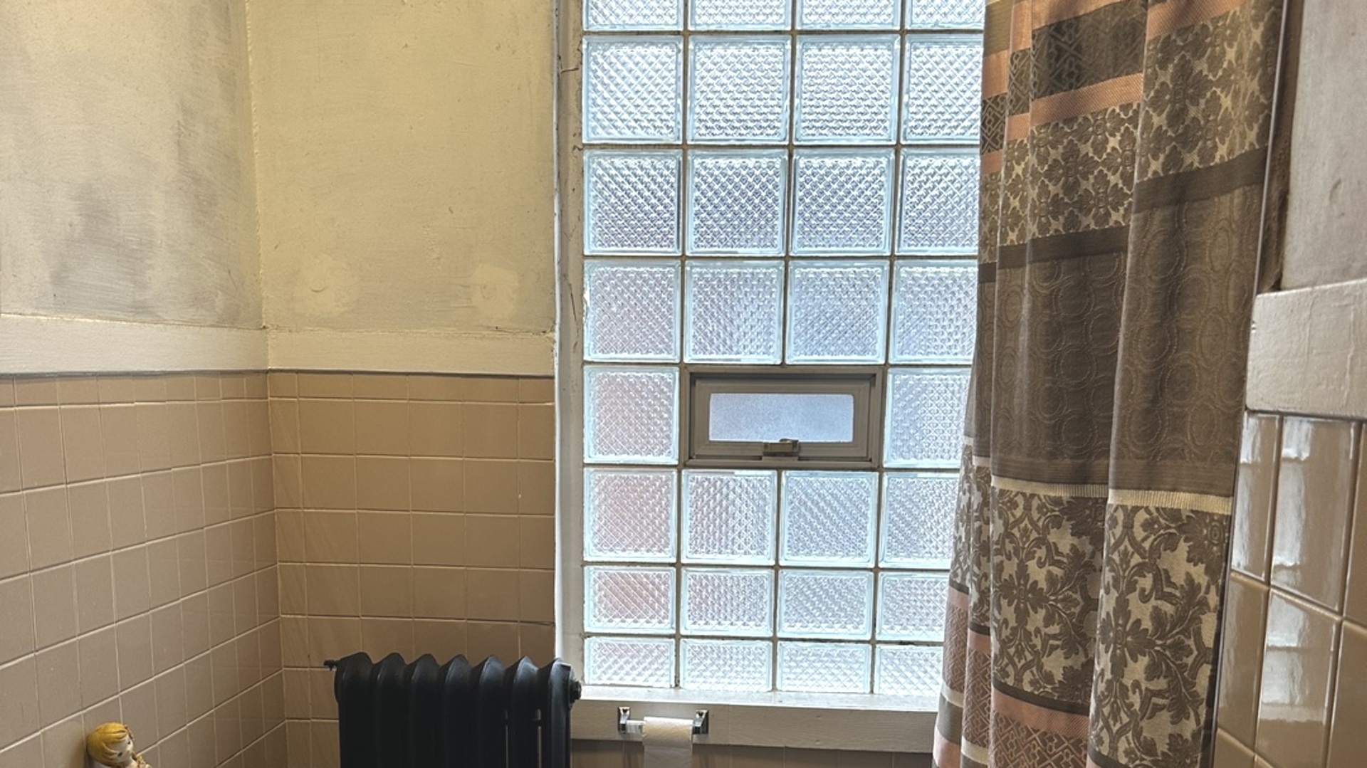 5839 S Sacramento Avenue, Chicago, IL 60629