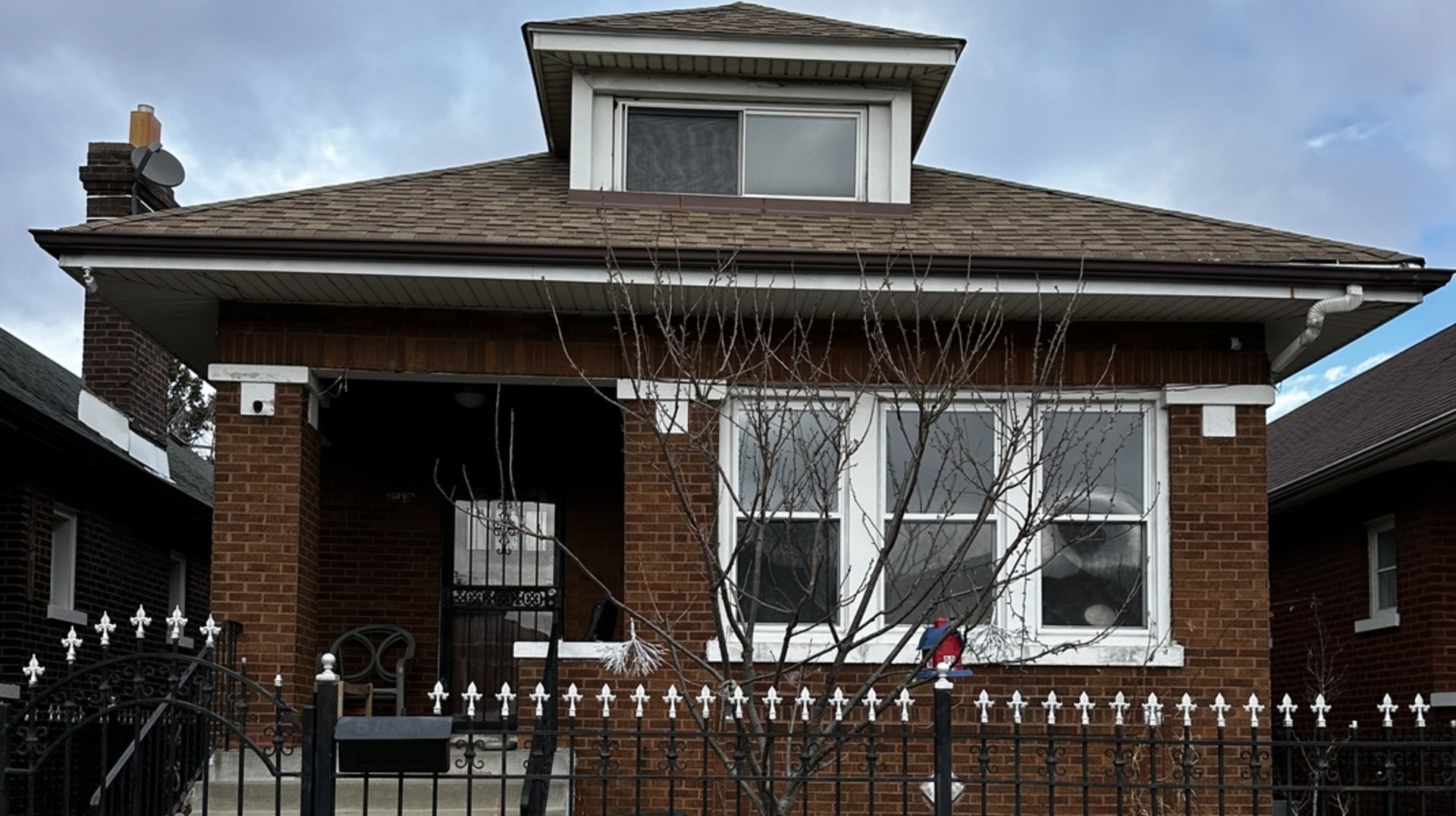 5839 S Sacramento Avenue, Chicago, IL 60629