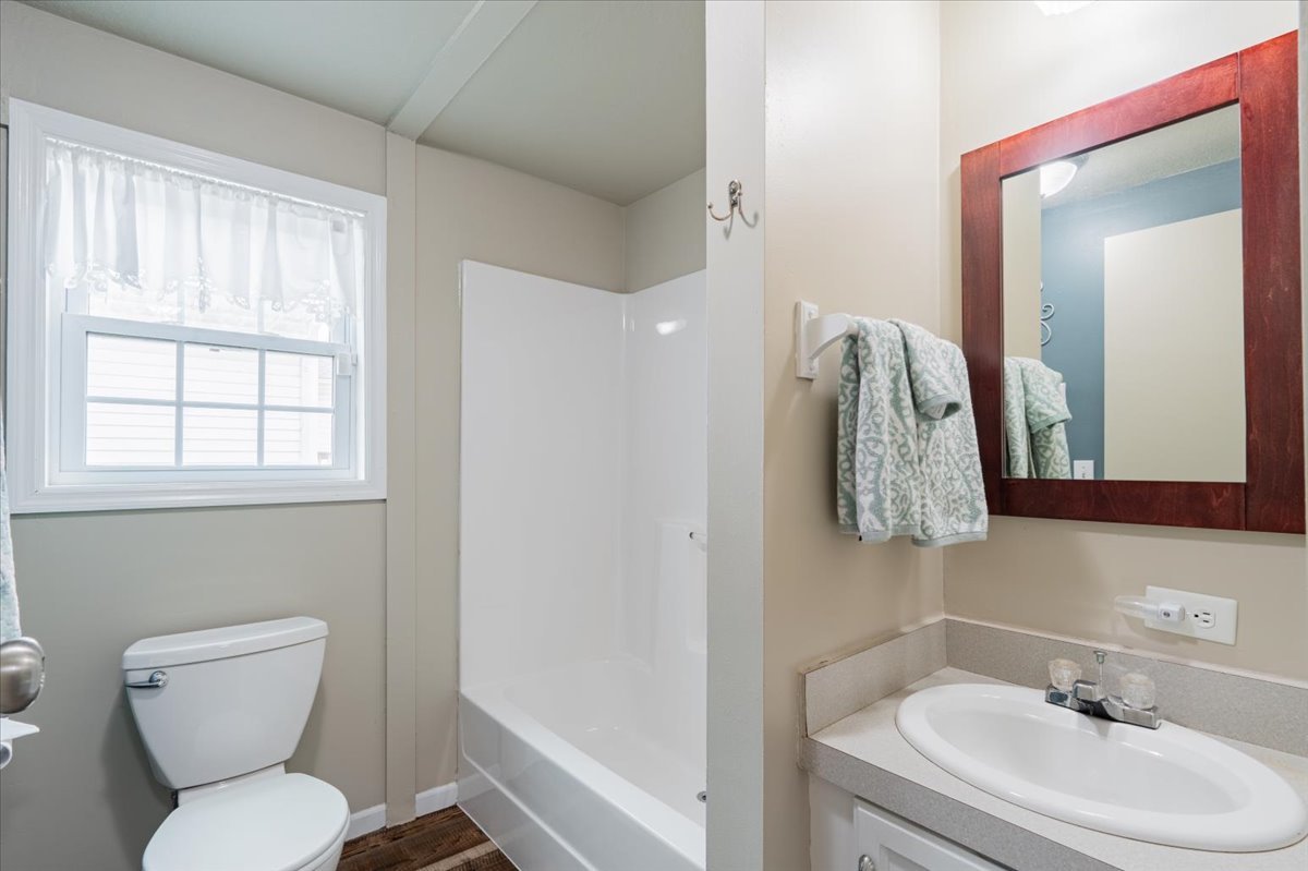 23 Geneva Court, Bloomington, IL 61704