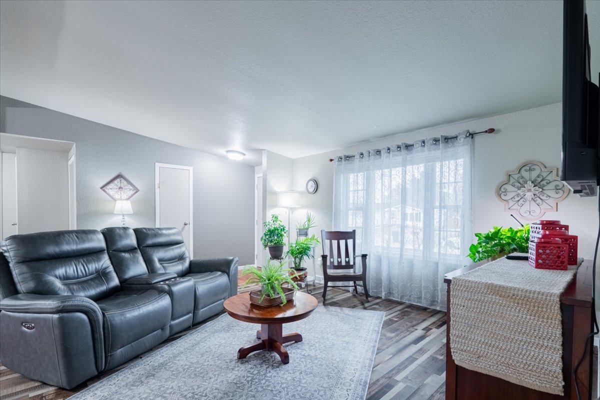 23 Geneva Court, Bloomington, IL 61704