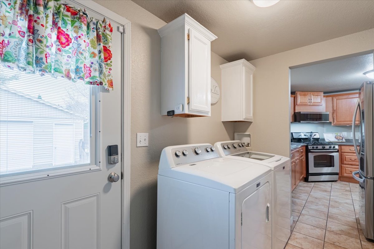 23 Geneva Court, Bloomington, IL 61704