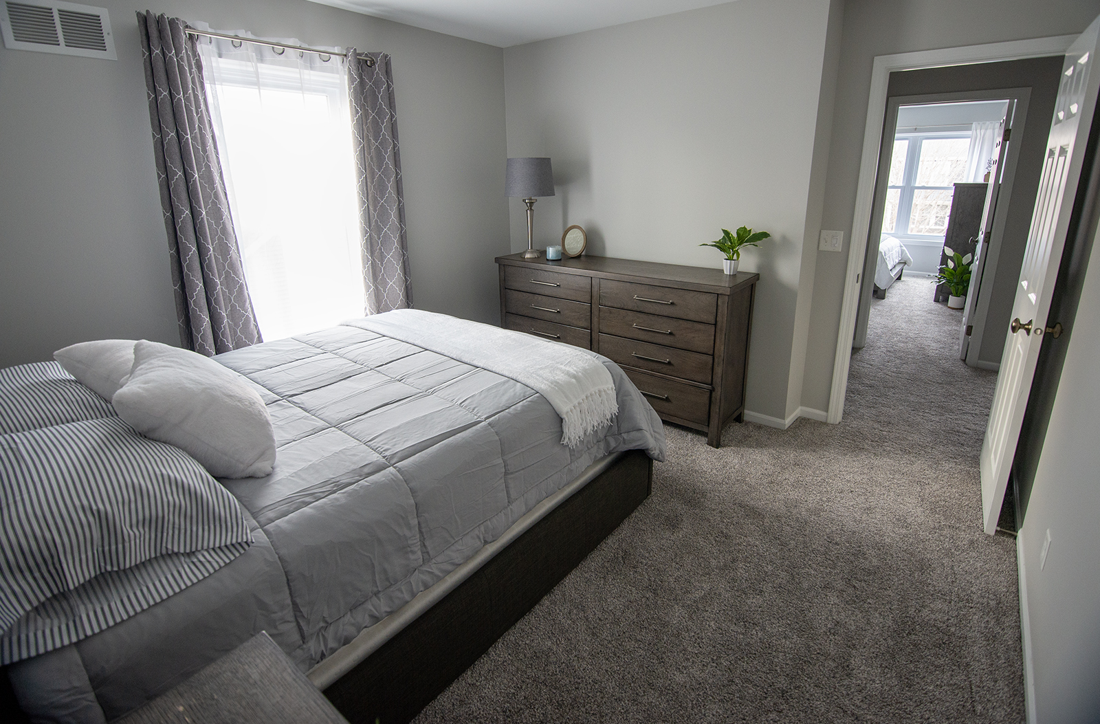 39W553 N Hyde Park, Geneva, IL 60134