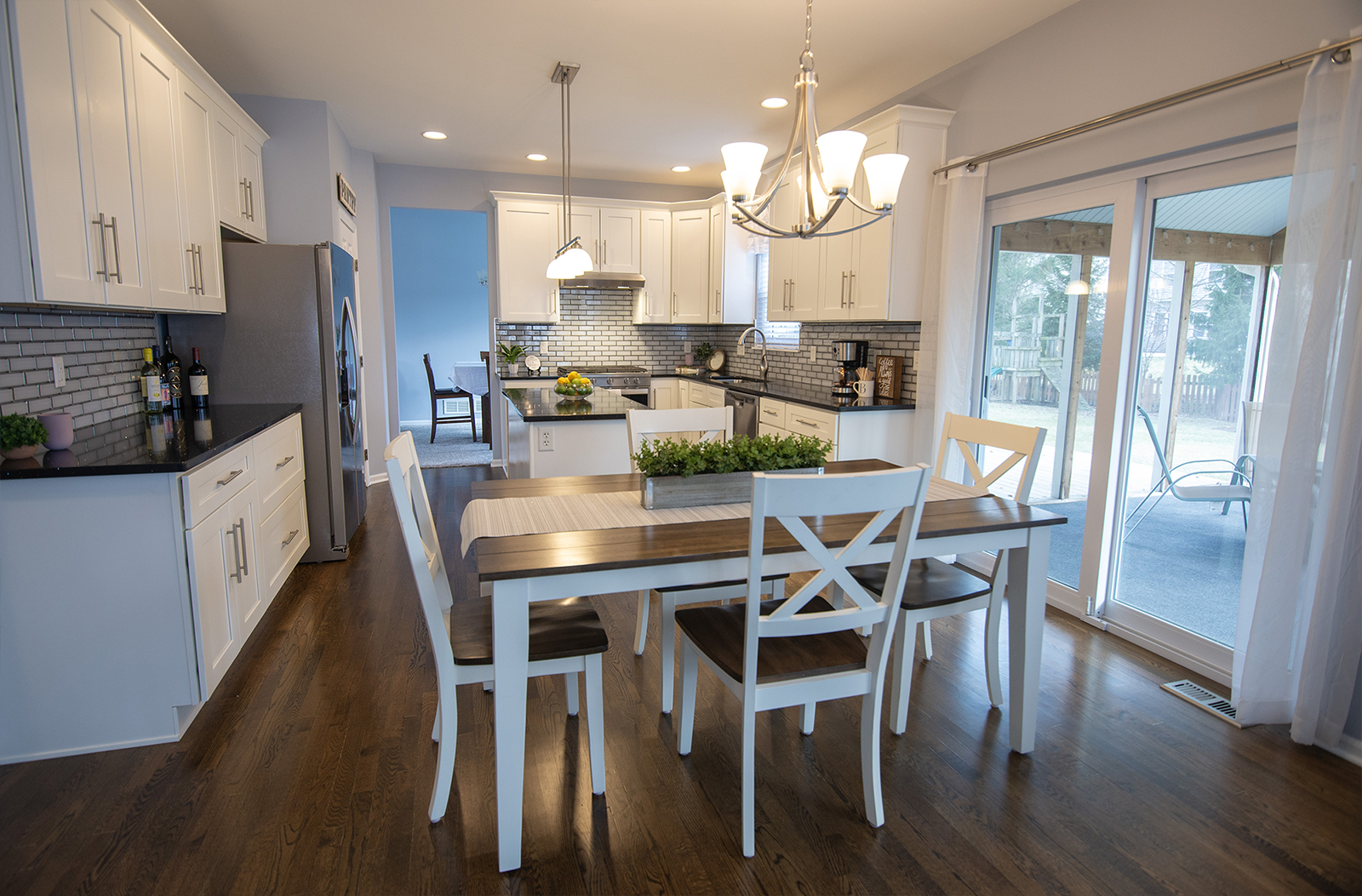 39W553 N Hyde Park, Geneva, IL 60134