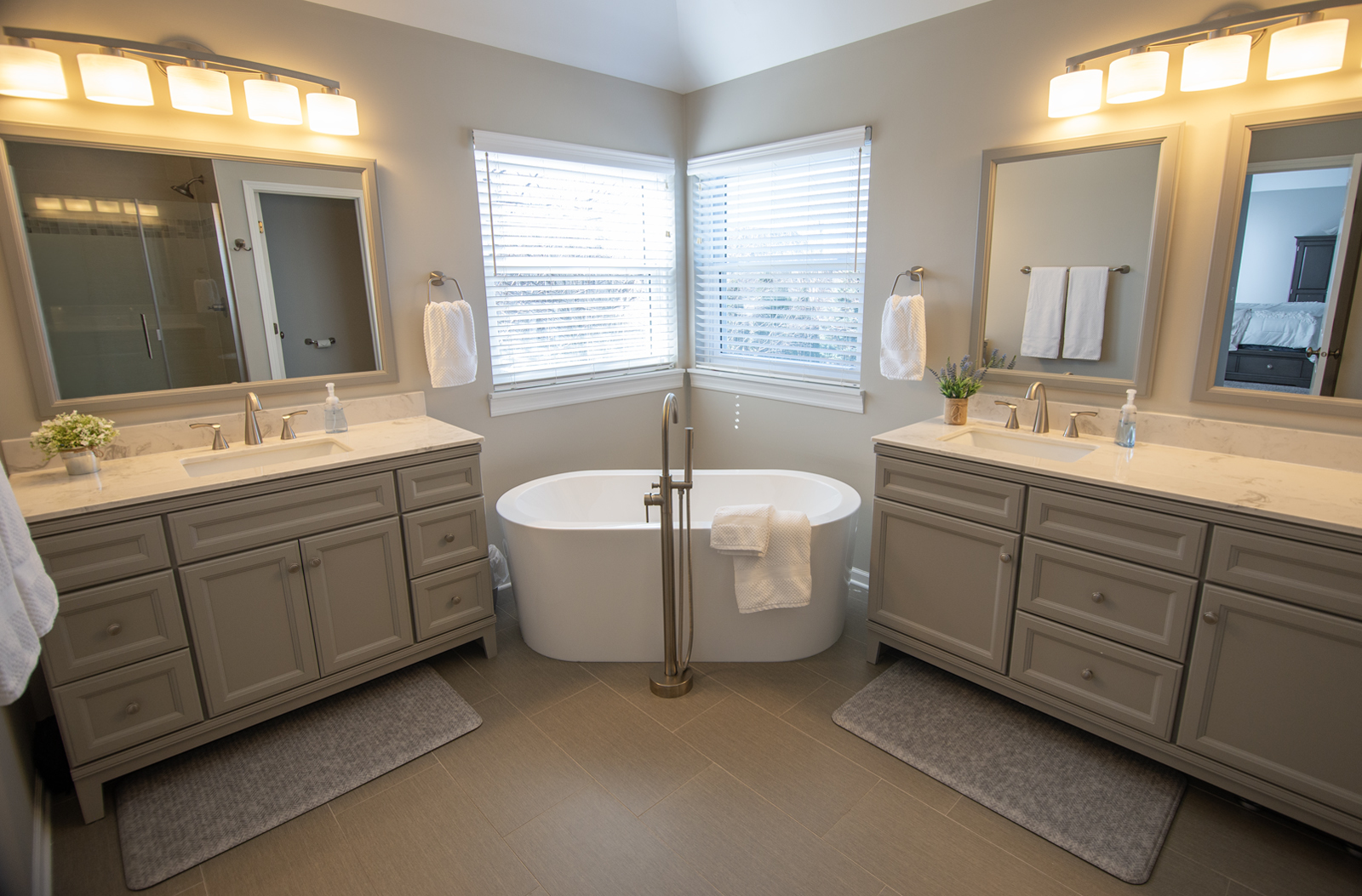 39W553 N Hyde Park, Geneva, IL 60134