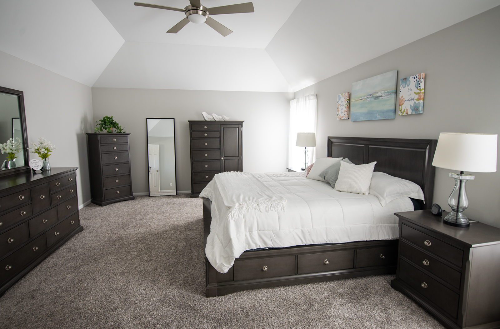 39W553 N Hyde Park, Geneva, IL 60134