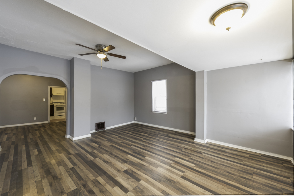 614 Walnut Street, Waukegan, IL 60085