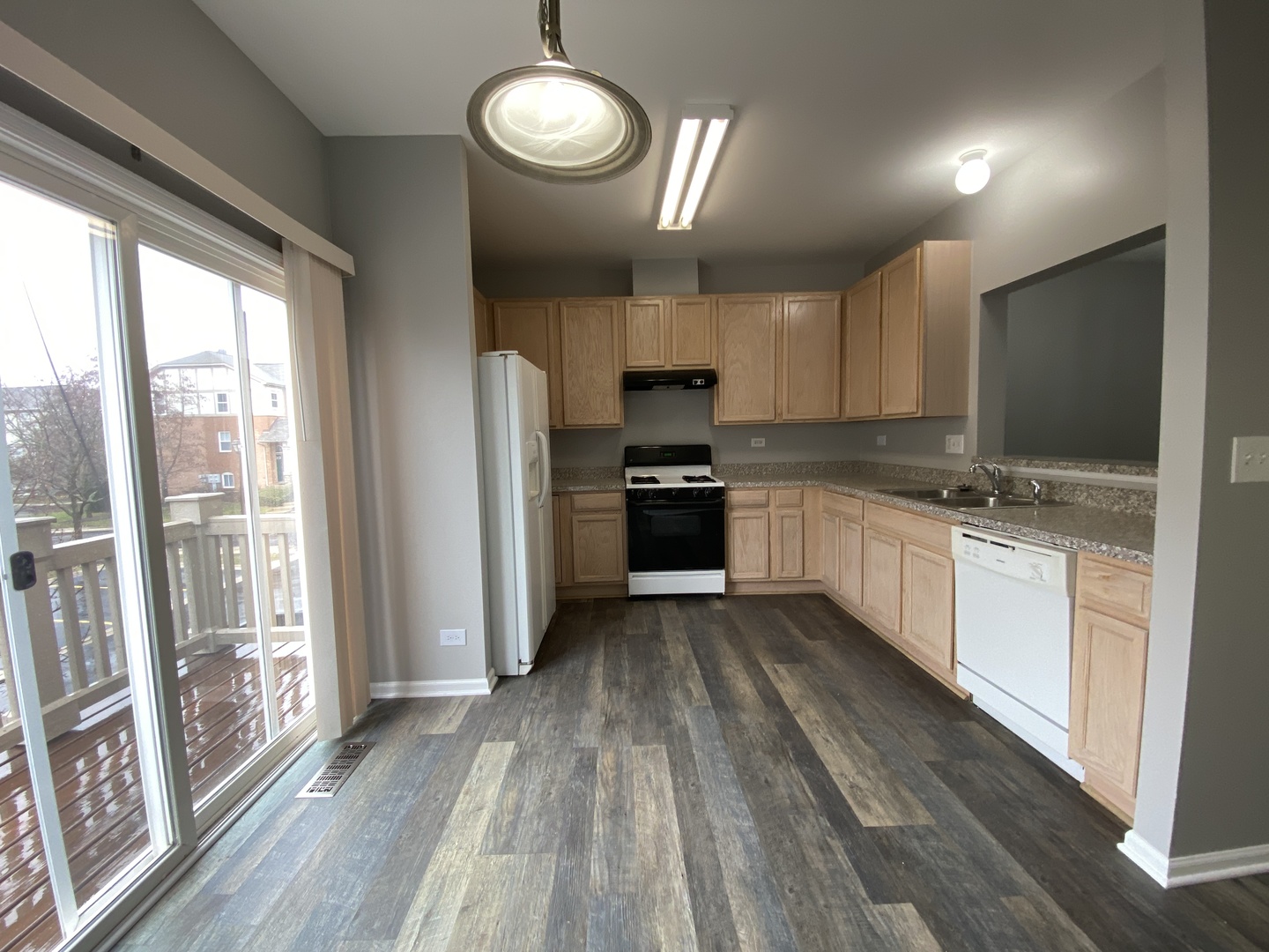 1105 N CLAREMONT Drive, Palatine, IL 60074