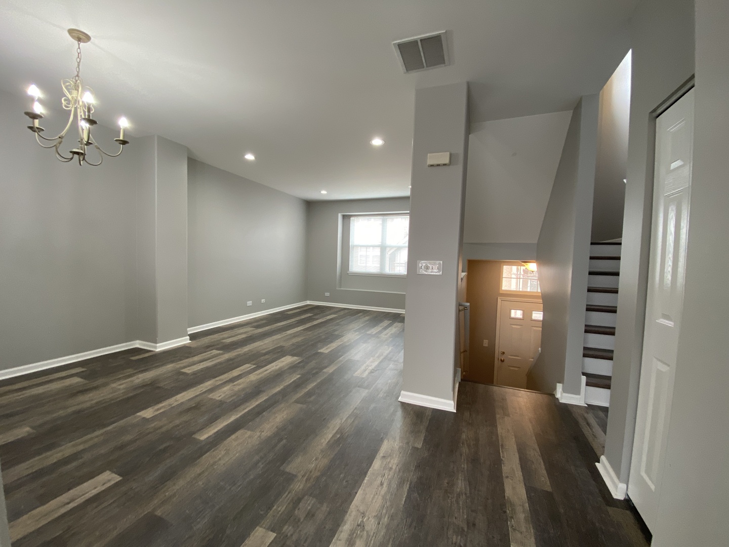 1105 N CLAREMONT Drive, Palatine, IL 60074