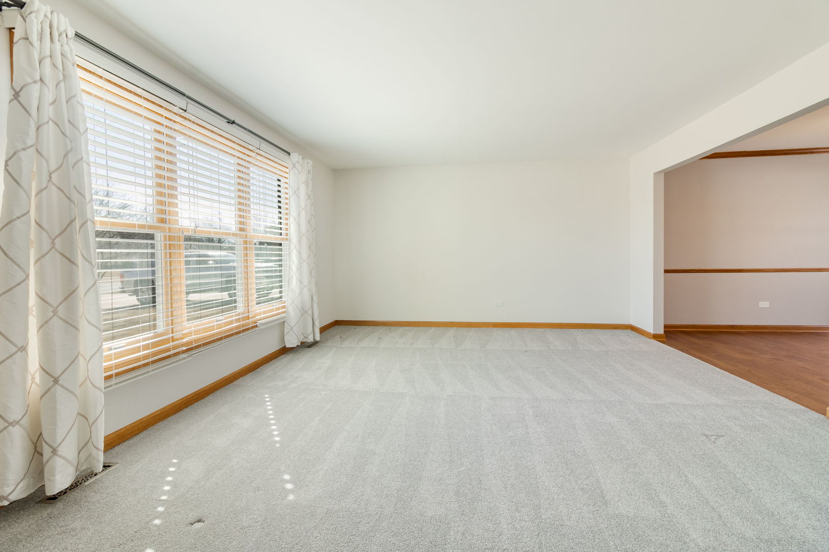 303 Westwood Drive, Shorewood, IL 60404