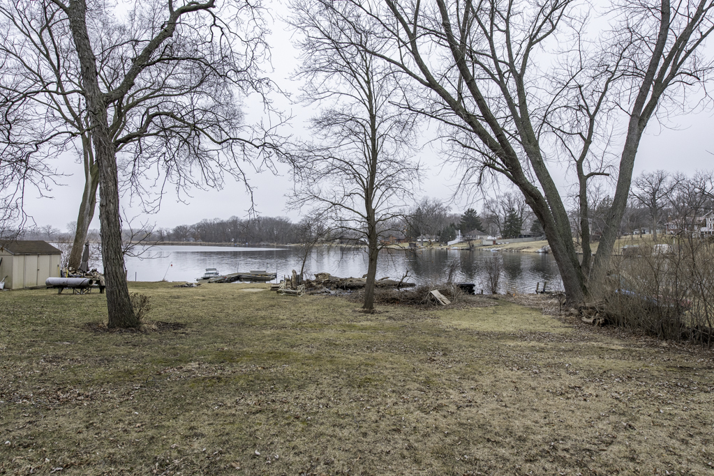 42076 N East Road, Antioch, IL 60002