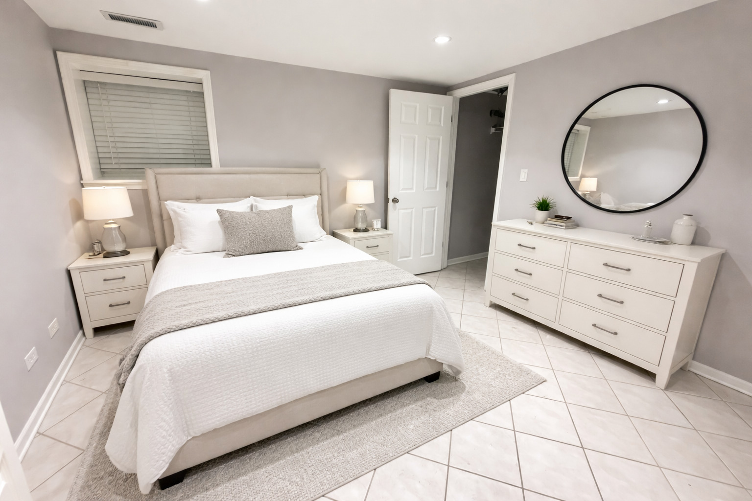 2326 N KOSTNER Avenue #G, Chicago, IL 60639