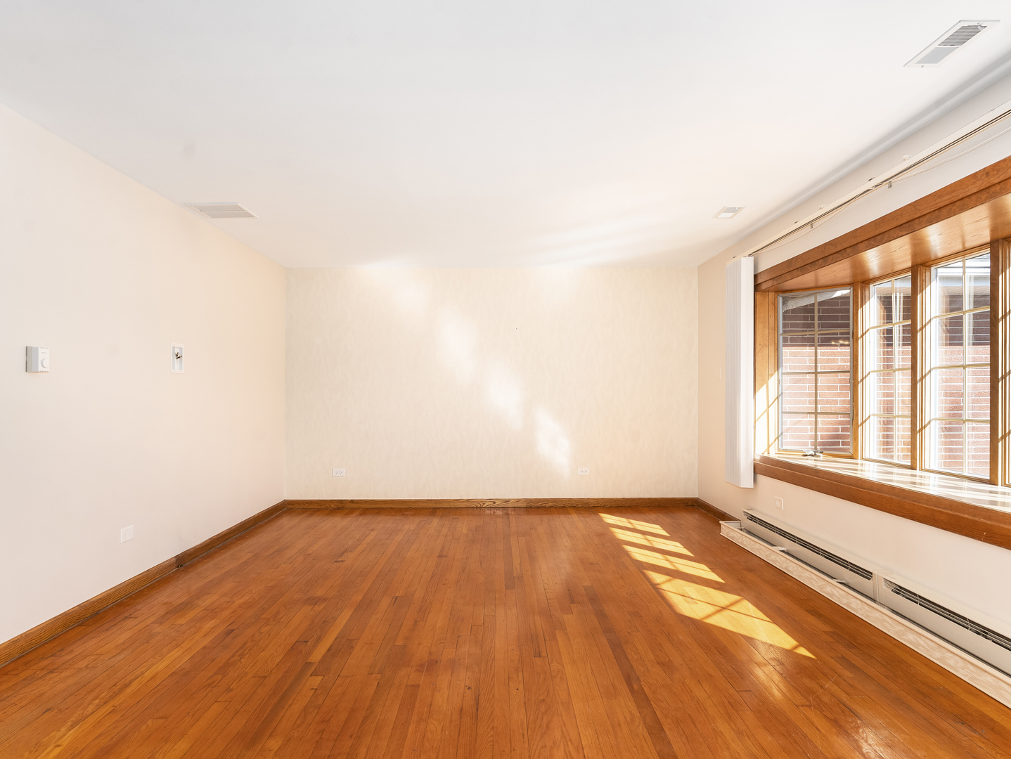 Willowbrook, IL 60527