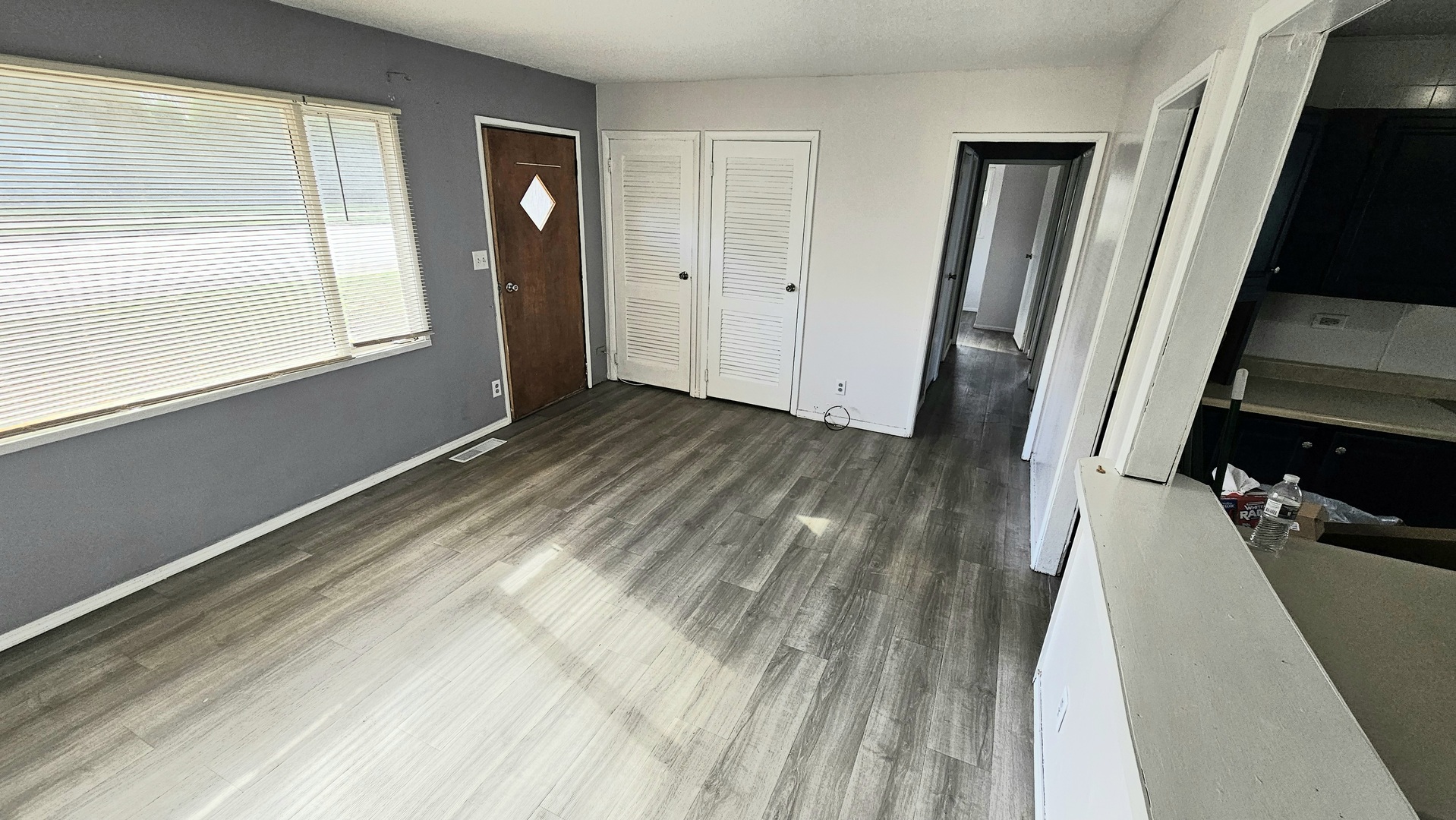 1702 Oak Grove Avenue, Sterling, IL 61081