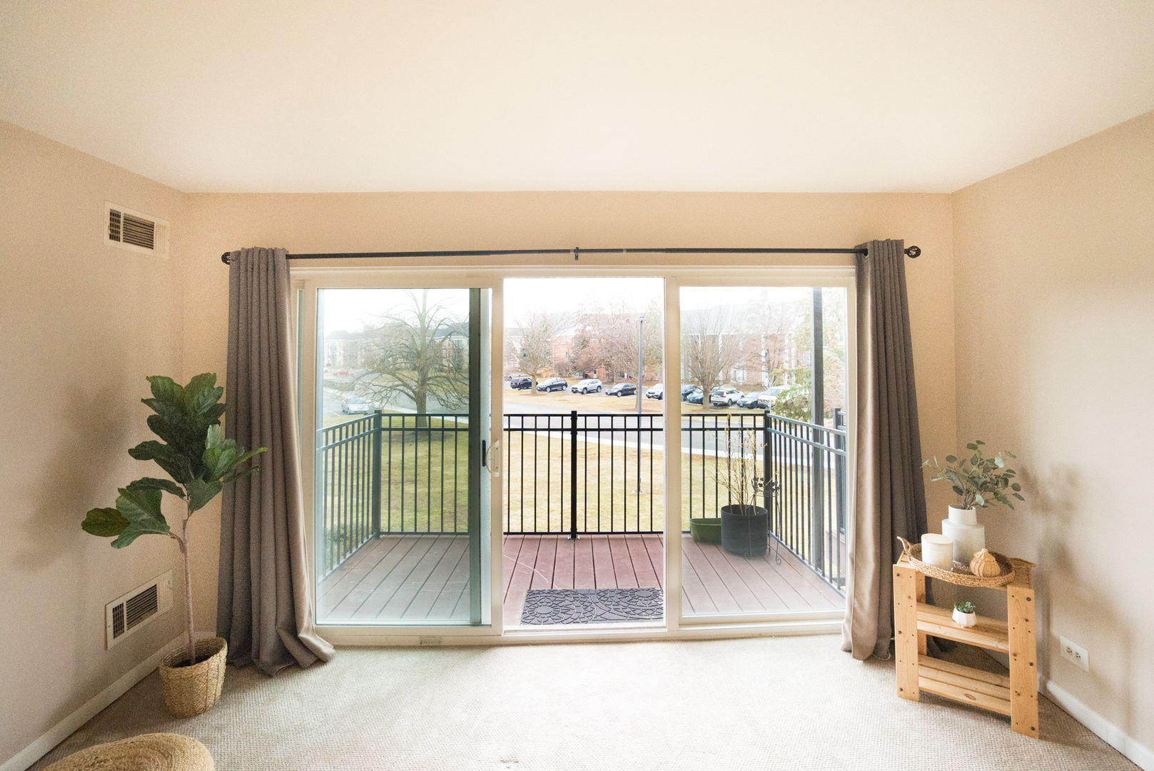 5000 Carriageway Drive #211, Rolling Meadows, IL 60008