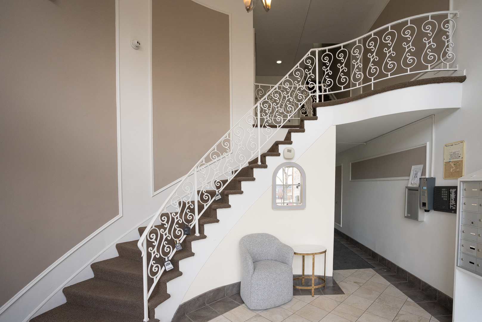 5000 Carriageway Drive #211, Rolling Meadows, IL 60008