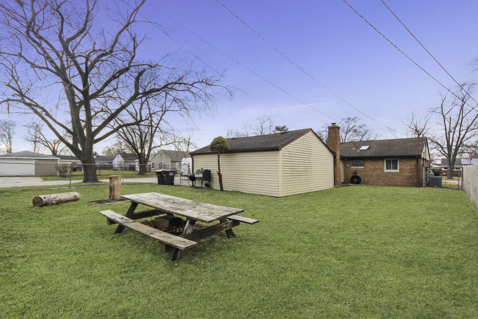 17057 Park Avenue, Lansing, IL 60438