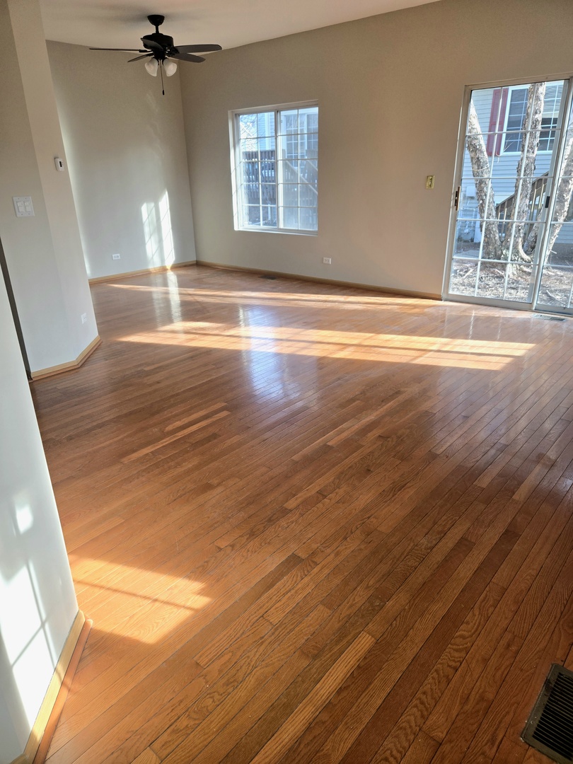 308 Windsor Court #C, South Elgin, IL 60177