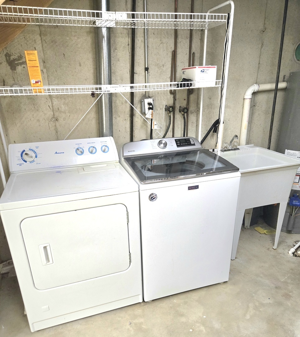 308 Windsor Court #C, South Elgin, IL 60177