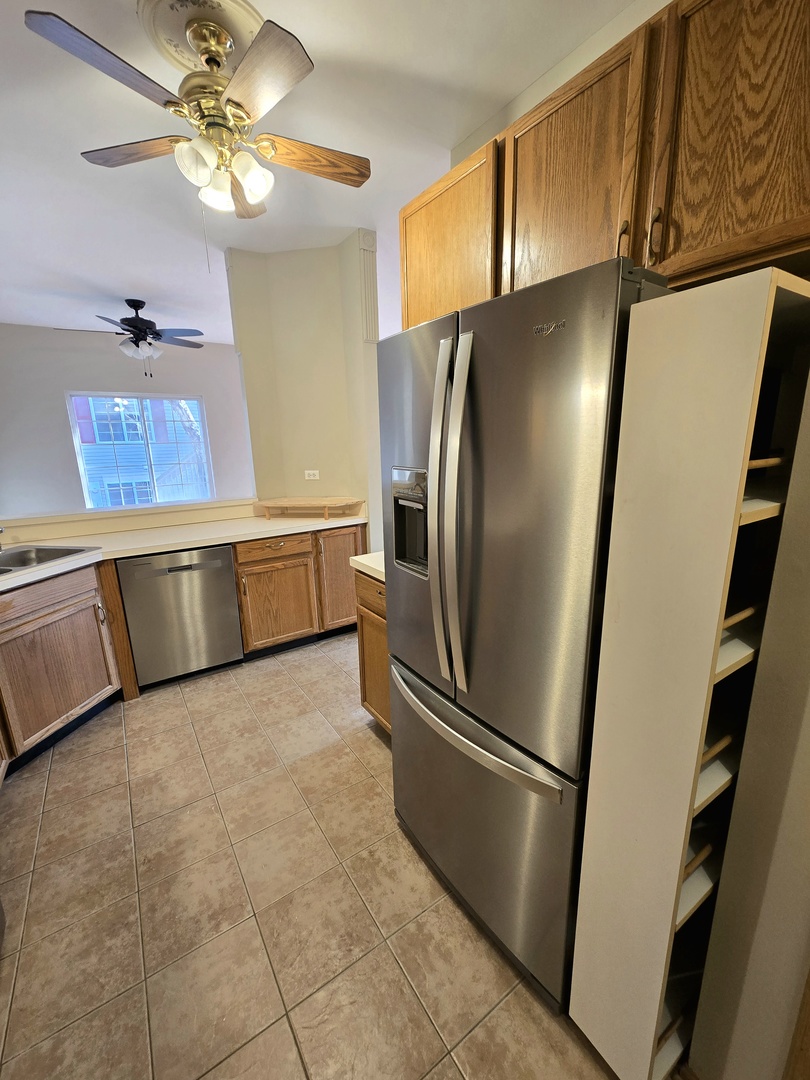 308 Windsor Court #C, South Elgin, IL 60177