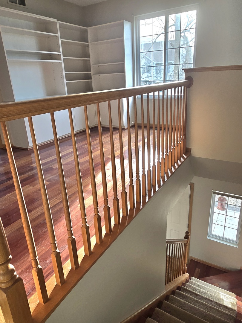 308 Windsor Court #C, South Elgin, IL 60177