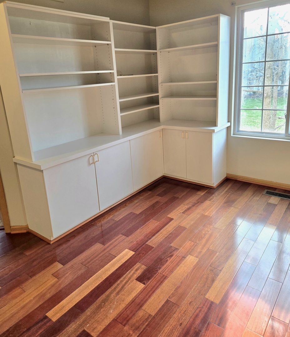 308 Windsor Court #C, South Elgin, IL 60177