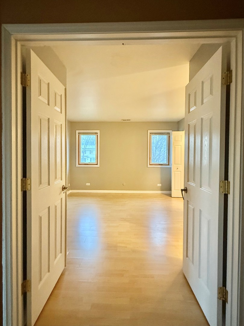 6S010 Steeple Run Drive #2D, Naperville, IL 60540