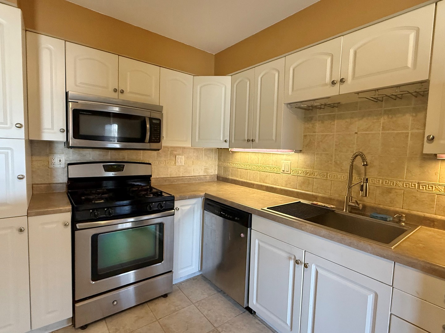 6S010 Steeple Run Drive #2D, Naperville, IL 60540