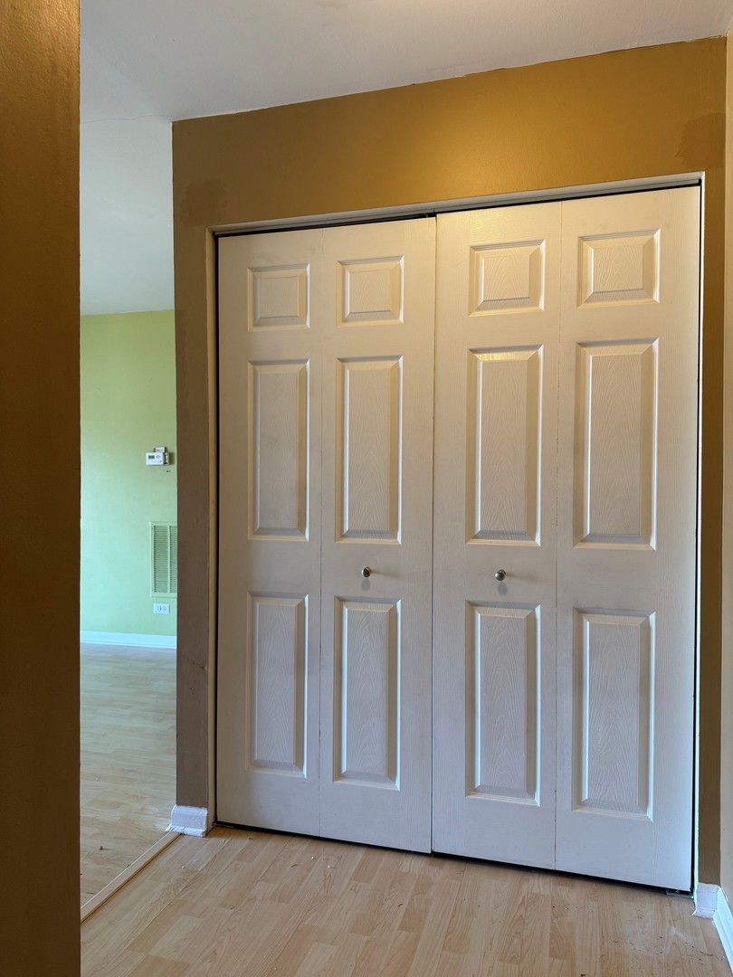 6S010 Steeple Run Drive #2D, Naperville, IL 60540