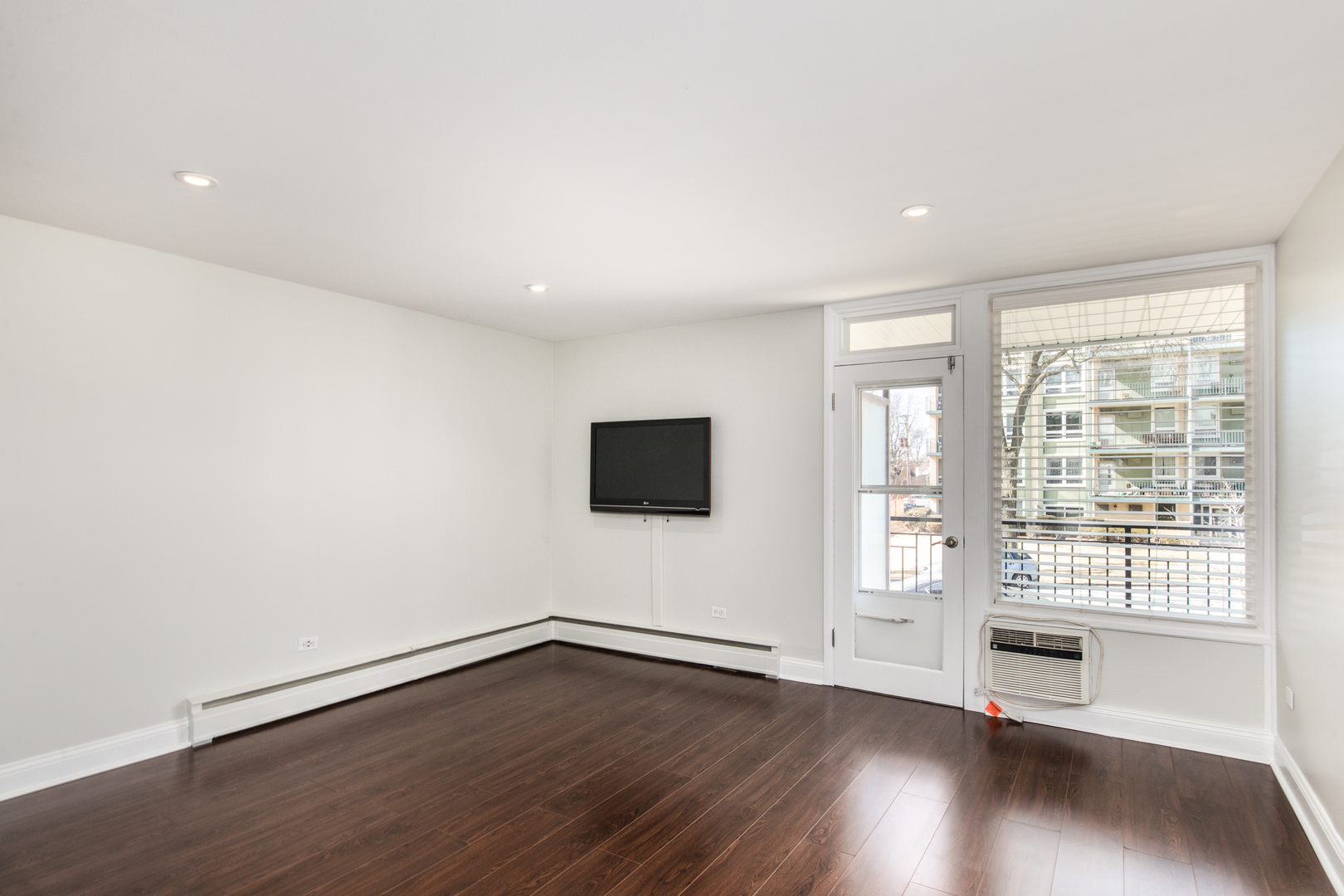 6121 W Higgins Avenue #C2, Chicago, IL 60630