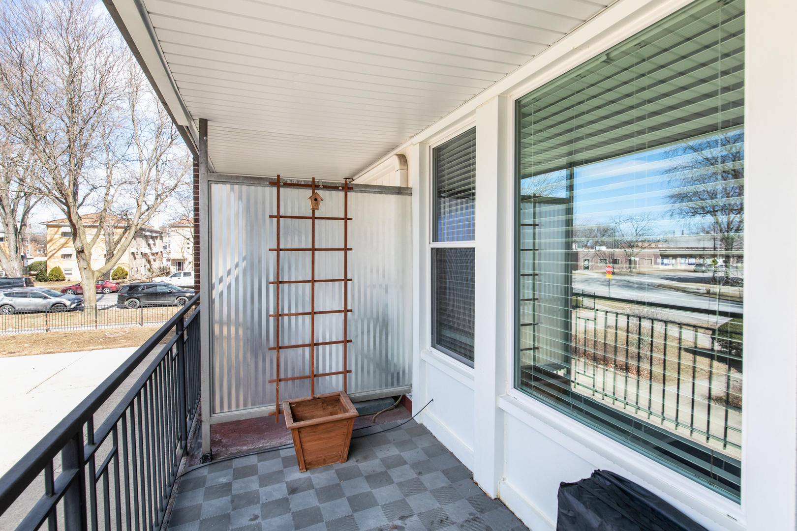 6121 W Higgins Avenue #C2, Chicago, IL 60630