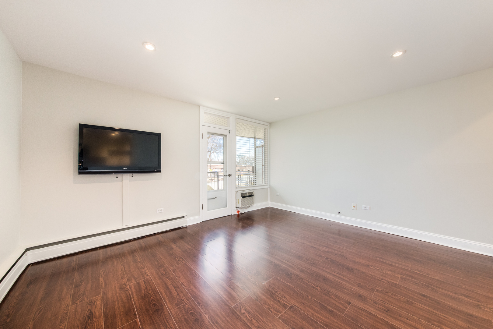 6121 W Higgins Avenue #C2, Chicago, IL 60630