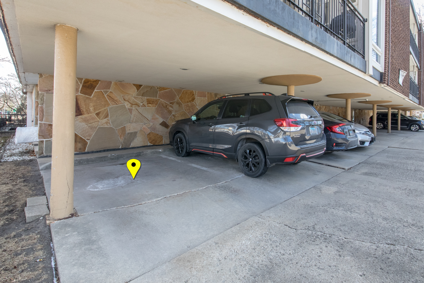 6121 W Higgins Avenue #C2, Chicago, IL 60630