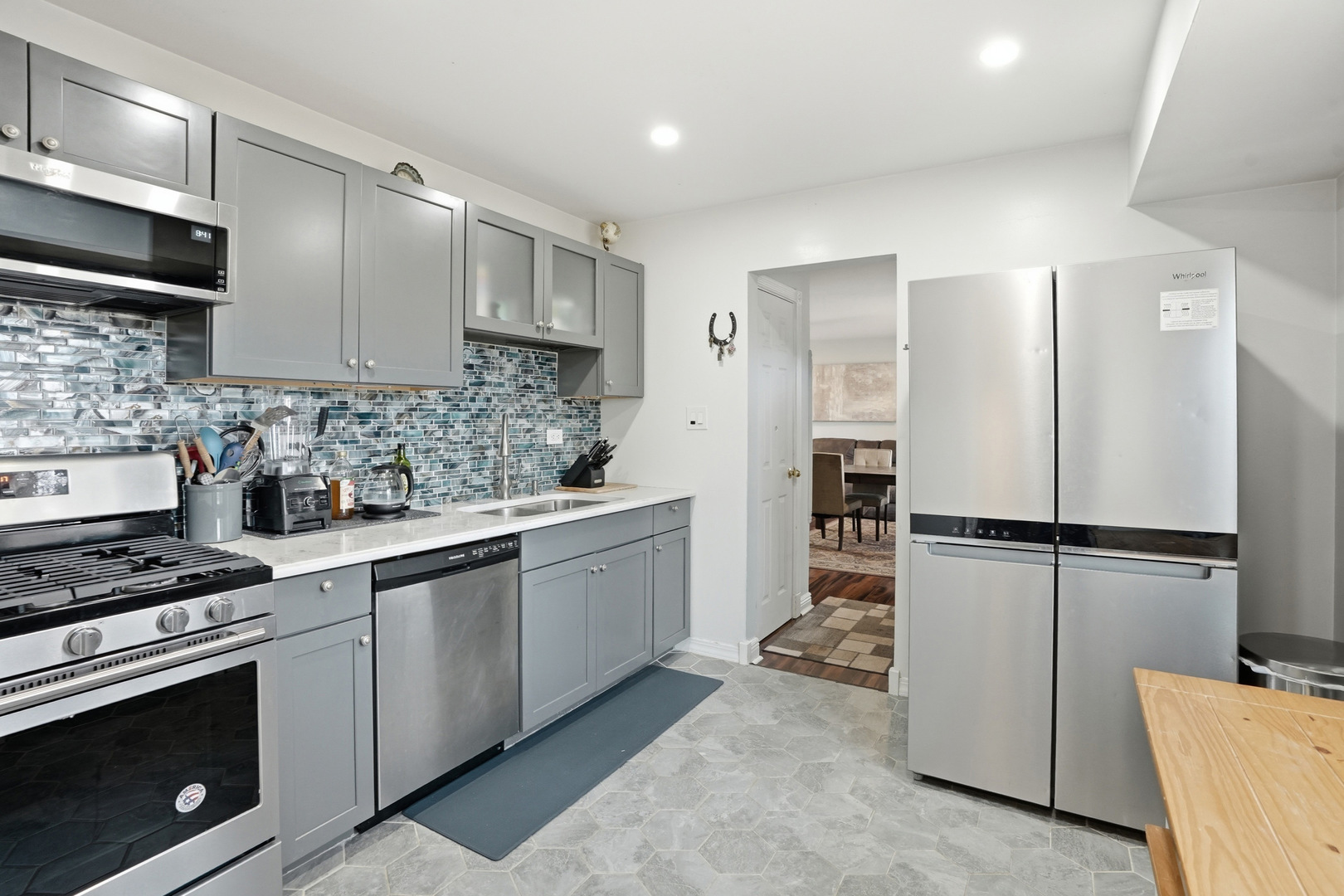 16249 92nd Avenue, Orland Hills, IL 60487