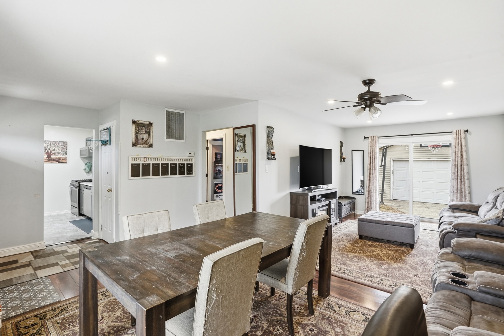 16249 92nd Avenue, Orland Hills, IL 60487