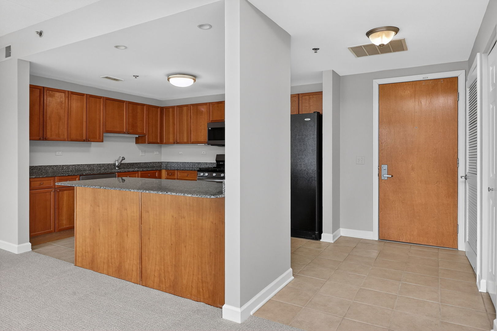 865 E 22nd Street #B412, Lombard, IL 60148