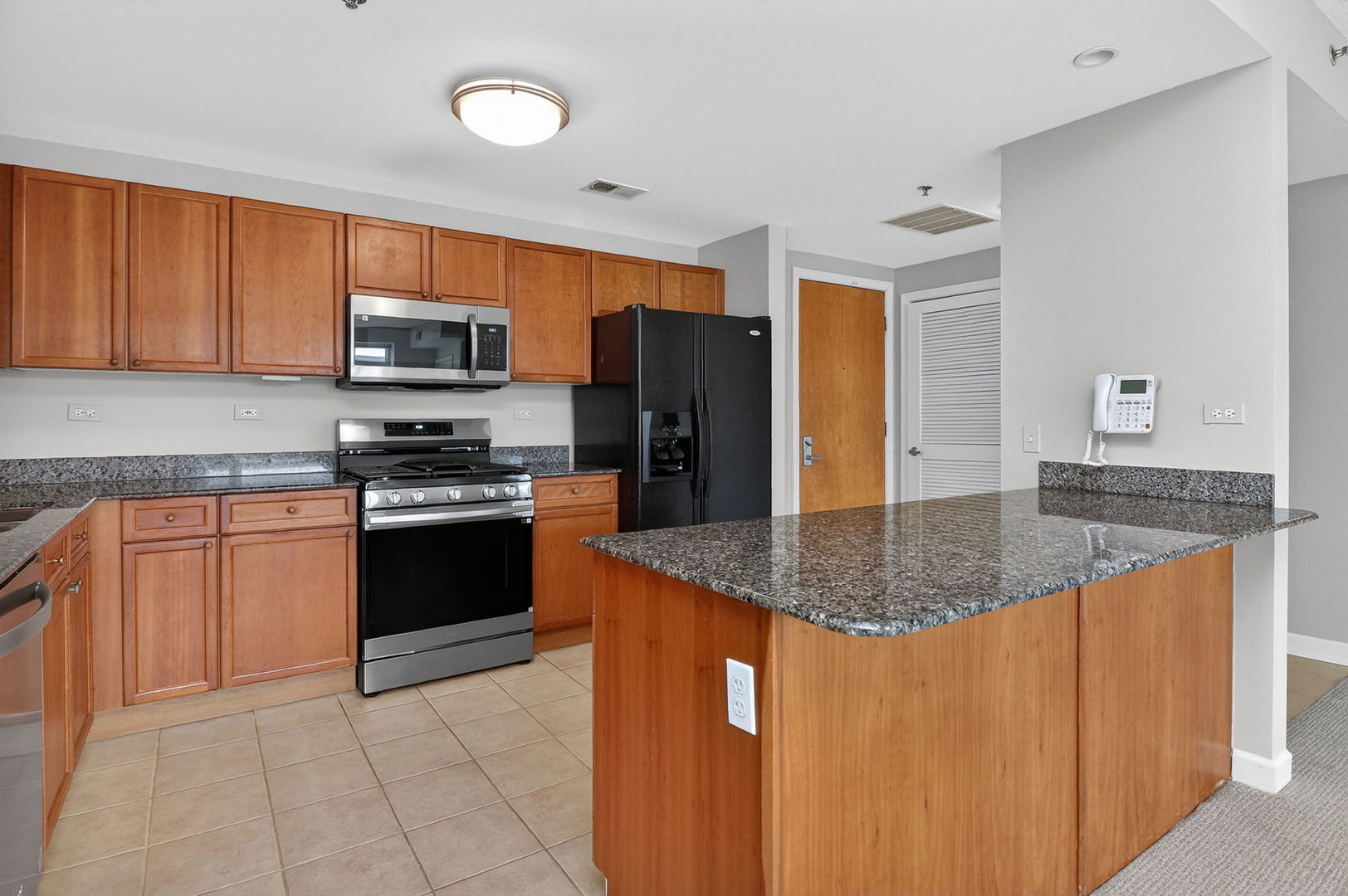 865 E 22nd Street #B412, Lombard, IL 60148