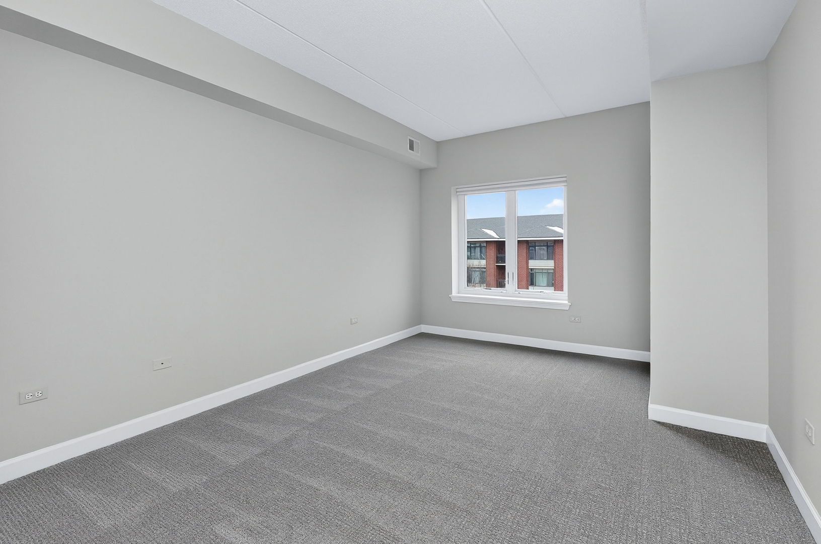 865 E 22nd Street #B412, Lombard, IL 60148