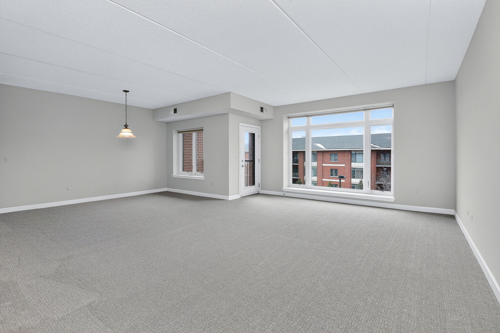 865 E 22nd Street #B412, Lombard, IL 60148