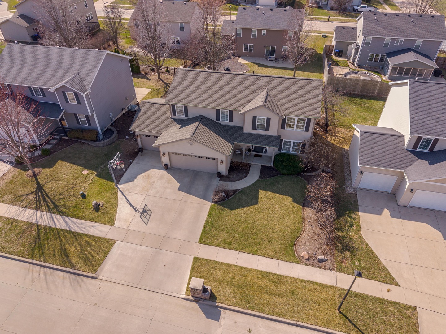 2215 Savanna Road, Bloomington, IL 61705