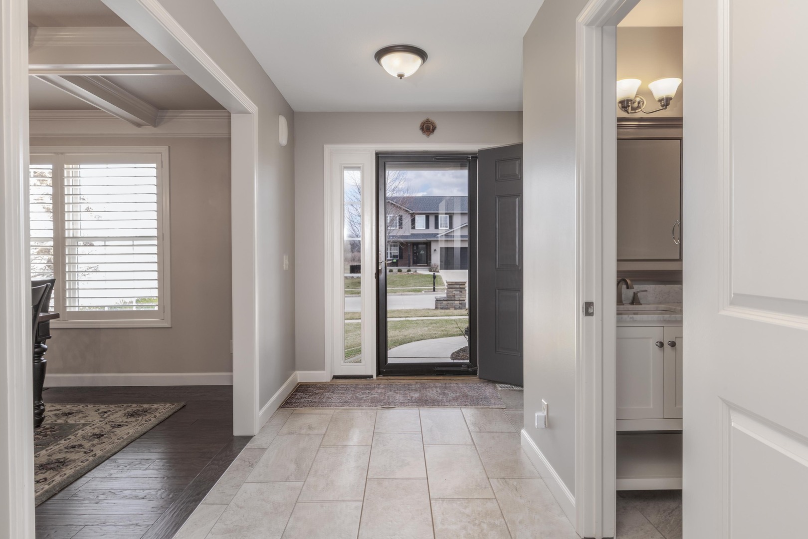 2215 Savanna Road, Bloomington, IL 61705