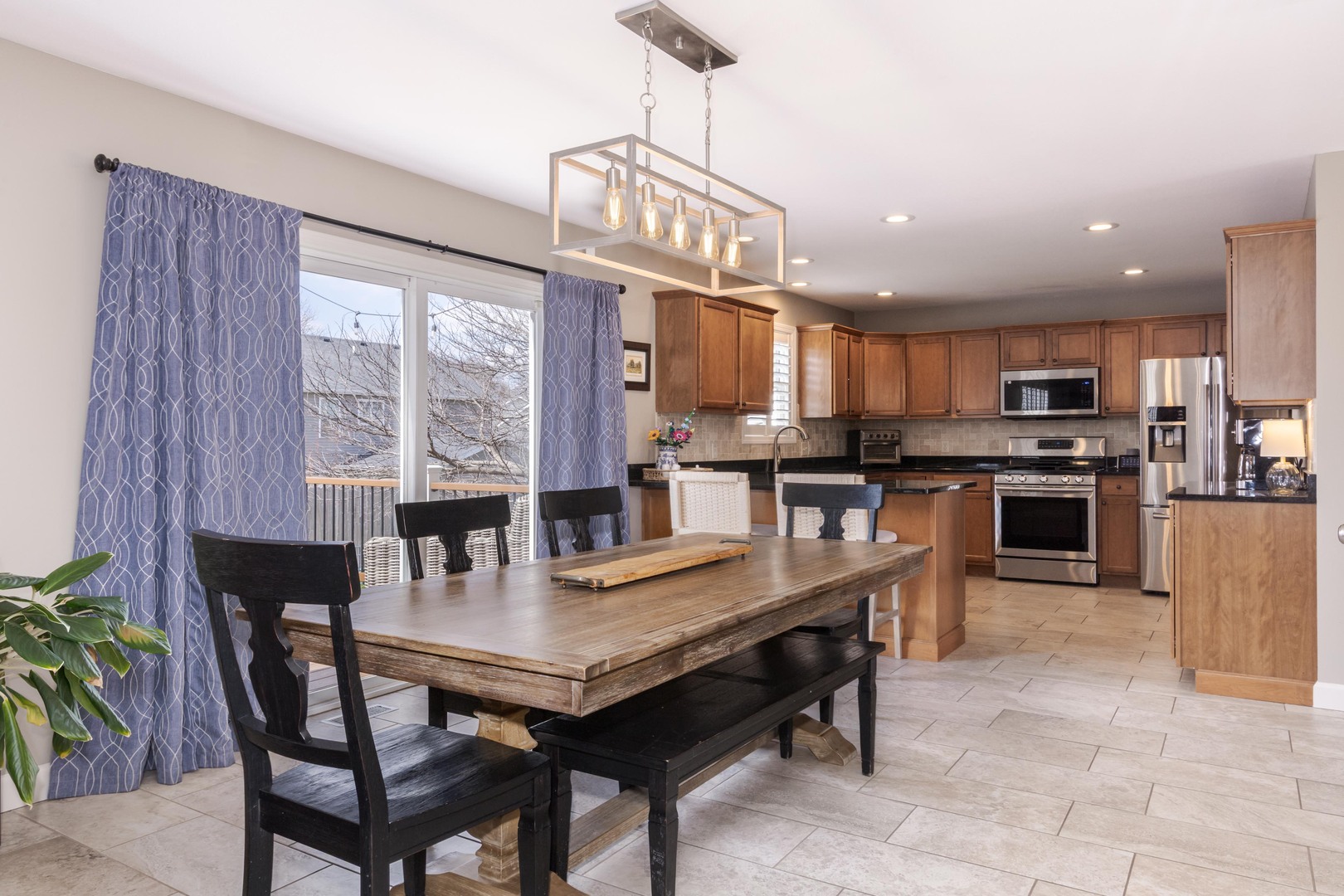 2215 Savanna Road, Bloomington, IL 61705