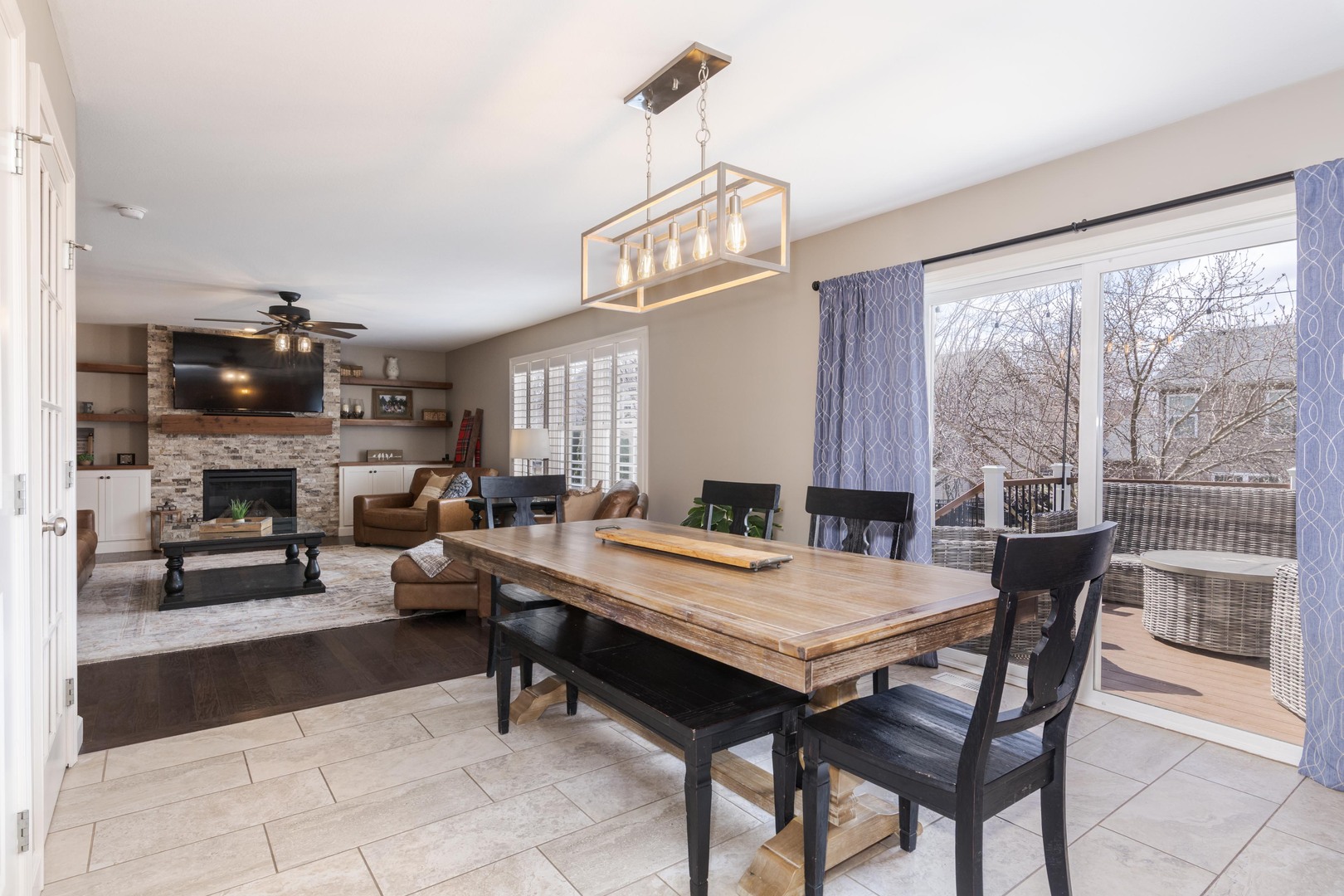 2215 Savanna Road, Bloomington, IL 61705